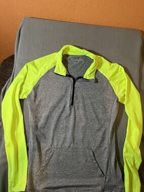 KIAVA Medium and Gray Yellow Long Sleeve Mock Neck 1/4 Zip Pullover w/ Pockets